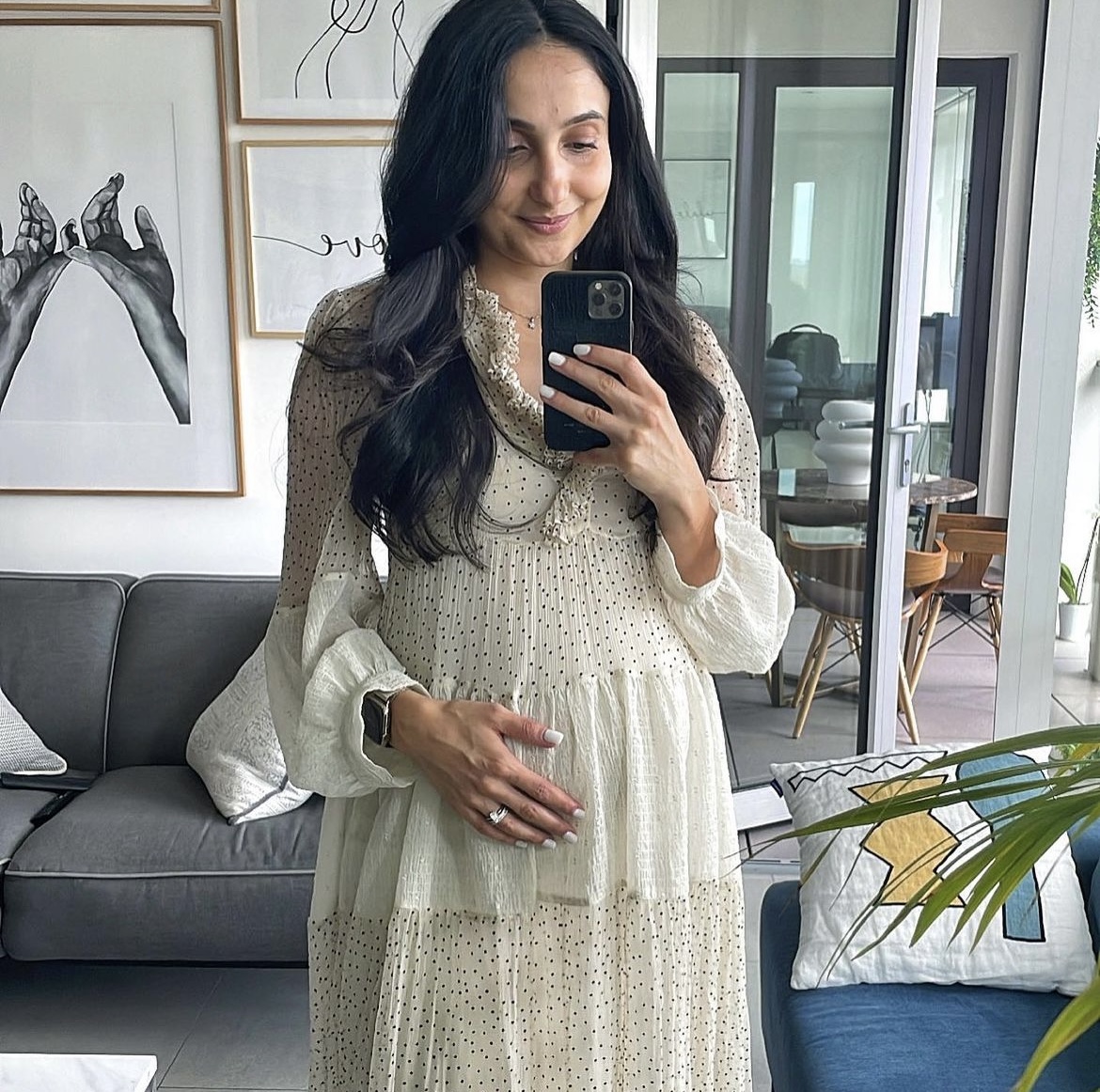 21 Stylish Spring Maternity Outfit Ideas That Don't Look Frumpy