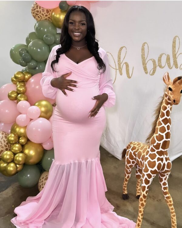 21 Stunning Baby Shower Maternity Outfit Ideas To Showcase Your Bump ...